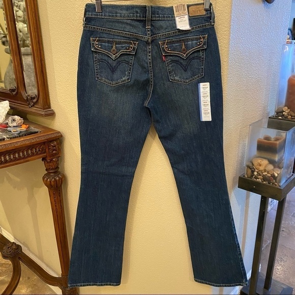 NWT~LEVI’S 515 Blue Boot Cut Mid Rise Jeans Size 4 - Picture 1 of 11